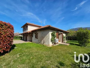 House at Vinay (38470)