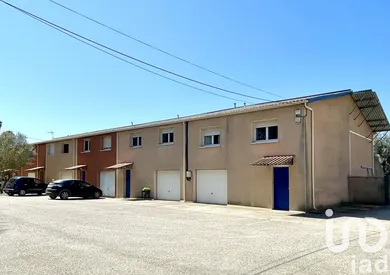 Immeuble à Mondragon (84430)