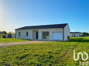 House at Ménesplet (24700)