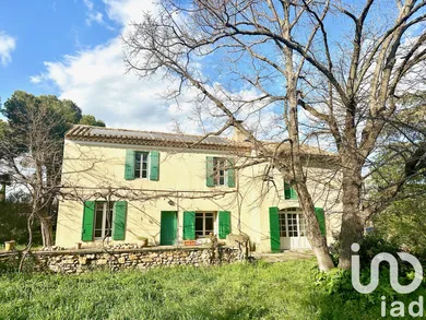 Mas à Orange (84100)