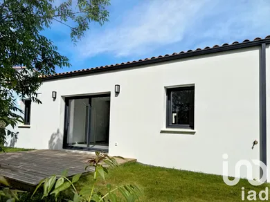 House at La Garnache (85710)