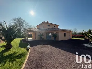 House at Sainte-Pazanne (44680)