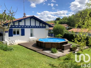 Maison à Saint-Pierre-d'Irube (64990)