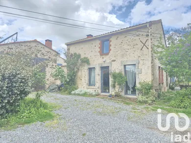 Park home at La Ferrière (85280)