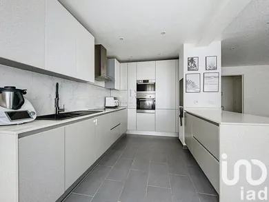 Apartment at Bagneux (92220)