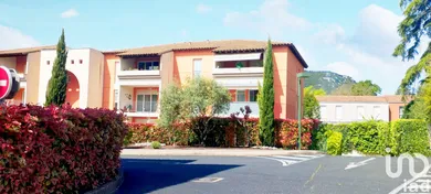 Apartment at Ganges (34190)