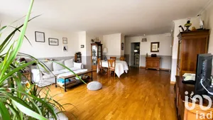 Apartment at Villejuif (94800)