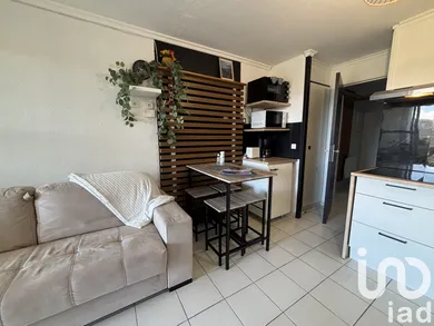 Apartment at Saint-Raphaël (83530)