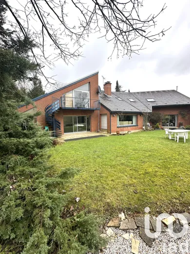 Architectural house at Avion (62210)