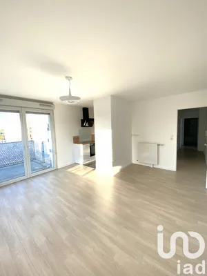 Apartment in Évry (91000)