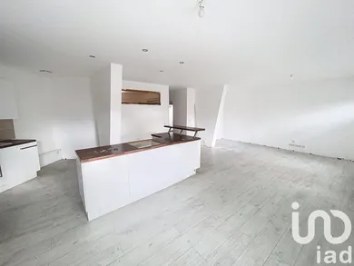 Apartment in Dammarie-les-Lys (77190)