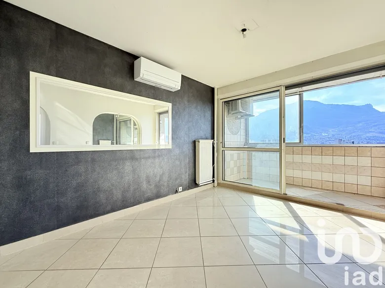 Appartement 4 pièces 87 m² · à Grenoble · 87 m² · 95 000 €