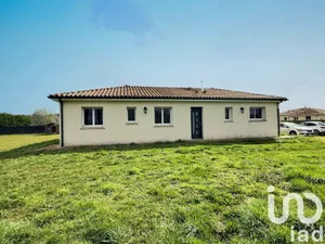 House at Saint-Gor (40120)