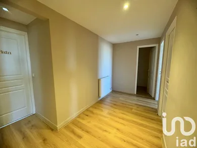 Apartment at Sens (89100)