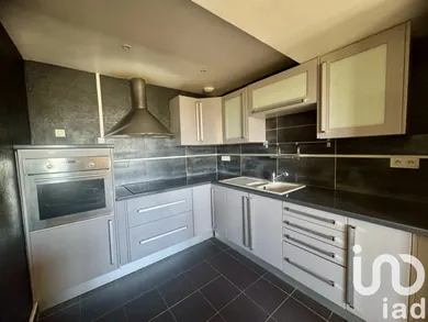 Apartment in Sens (89100)