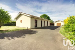 House at Béguey (33410)