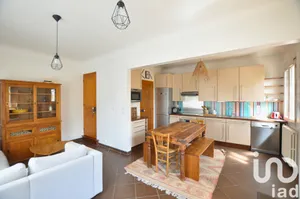 Townhouse at Mantes-la-Ville (78711)