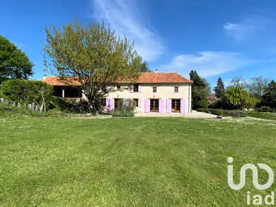 Domaine à RONSENAC (16320)