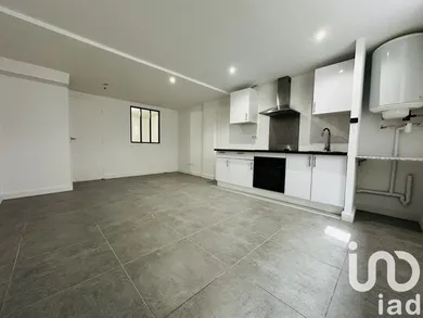 Apartment in Aubagne (13400)