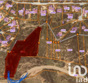 Land in rousset (13790)