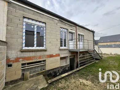 Immeuble à Villeneuve-Saint-Germain (02200)