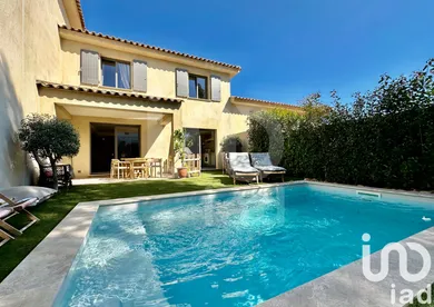 Maison à Roquebrune-sur-Argens (83380)