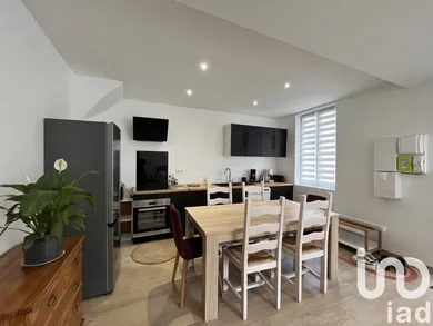 Immeuble à Mont-Dore (63240)