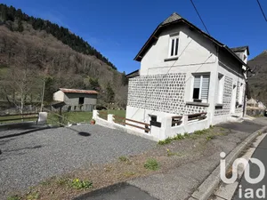 Immeuble à Mont-Dore (63240)