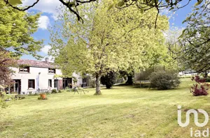 Maison de campagne à Saint-Hilaire-des-Loges (85240)