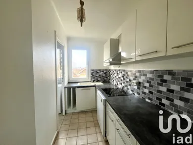 Apartment in Viry-Châtillon (91170)