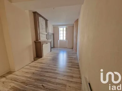 Apartment in Terrasson-Lavilledieu (24120)