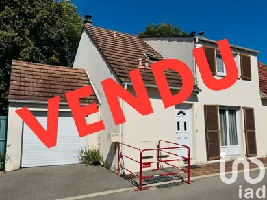 House at Pont-Sainte-Maxence (60700)