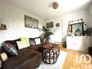 Appartement à Le Mesnil-Saint-Denis (78320)