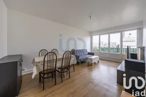 Apartment in Chevilly-Larue (94550)