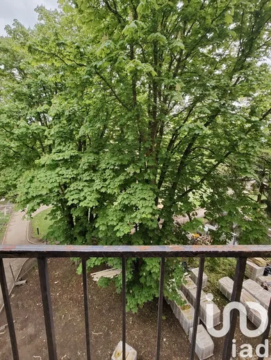 Apartment in Paris (75020)