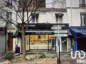 Building at Saint-Ouen-sur-Seine (93400)