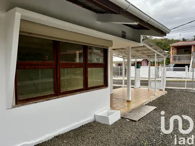 Maison à Sainte-Anne (97227)