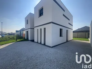 Architectural house at Féchain (59247)