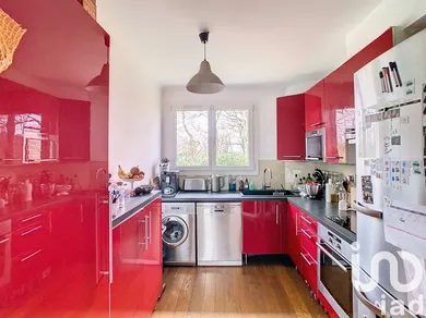 Apartment in Sèvres (92310)