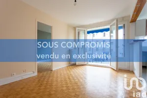 Apartment at Paris (75020)