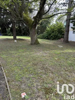 Land at Champagne-sur-Oise (95660)