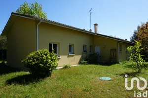 Traditional house at Pissos (40410)