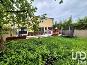 House at Créteil (94000)