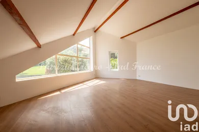 Traditional house at La Ville-du-Bois (91620)