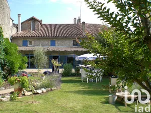 Immeuble à Castillon-la-Bataille (33350)