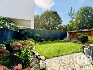 House at Villeneuve-la-Garenne (92390)