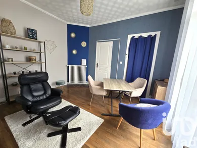 Townhouse at Troyes (10000)