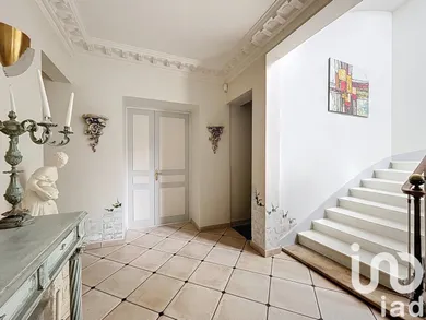 Mansion at Pontcarré (77135)