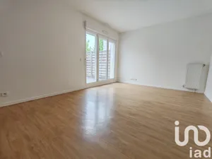 Appartement à SAINT-PIERRE-DU-PERRAY (91280)