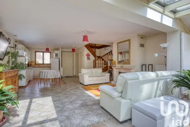 House at Vauréal (95490) — 5/16